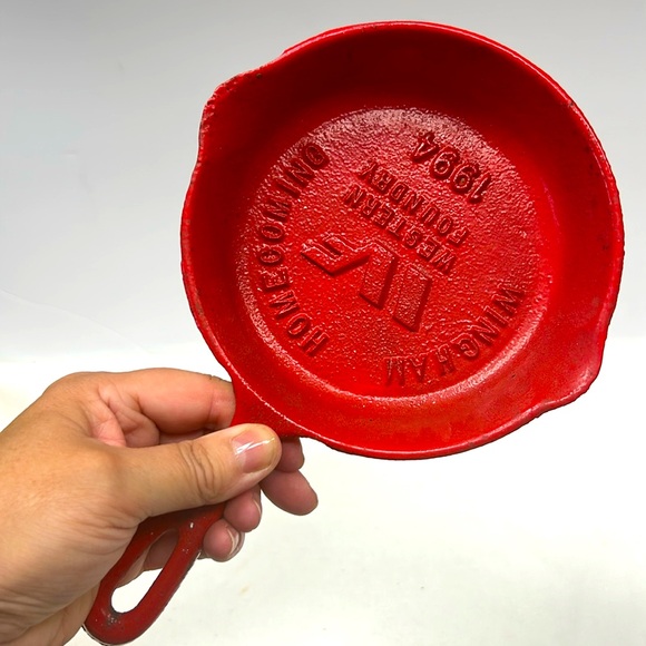 Vintage 1894 Wingham Homecoming Western Foundry red enamel cast iron pan - Picture 2 of 5